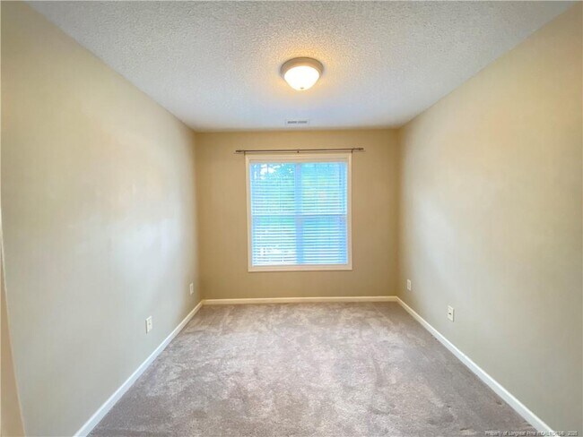 Building Photo - 259 Sandpiper Dr