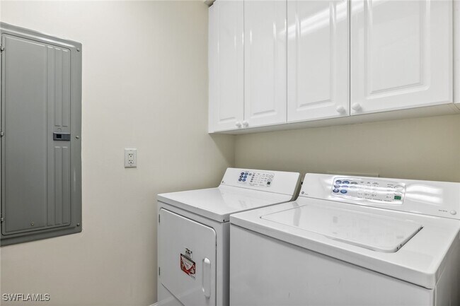 Building Photo - 11600 Court Of Palms