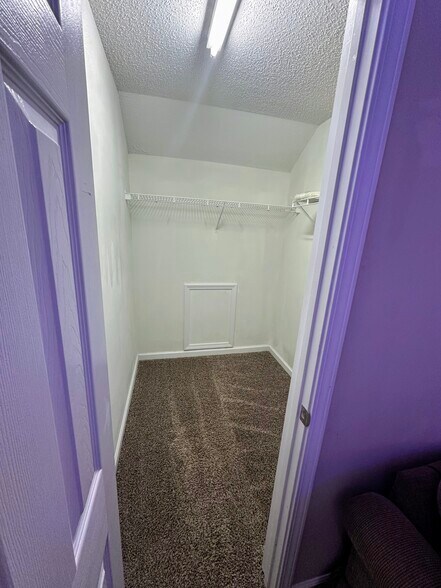 Building Photo - 606 Edenberry Dr