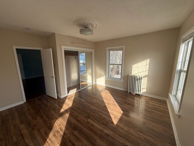 Building Photo - 11 New Hampshire Ave