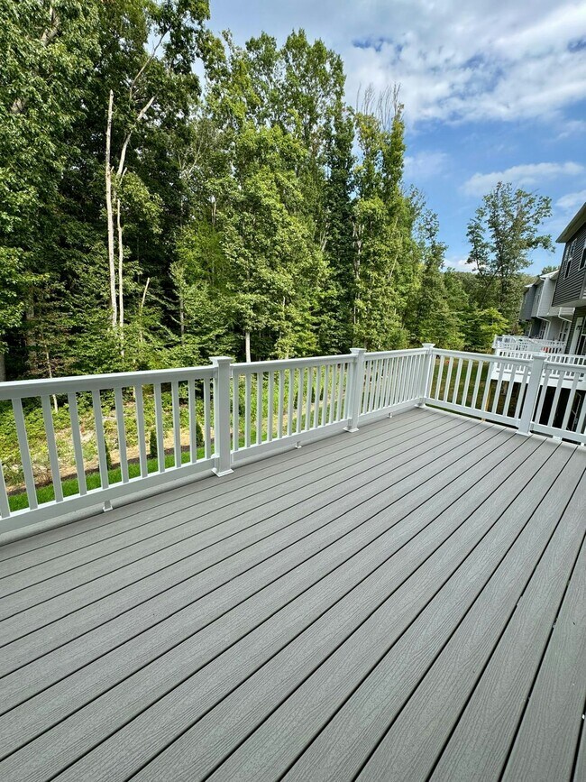 Building Photo - 1859 Bergerac Ct