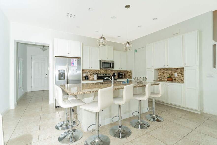 Building Photo - 178 Captiva Dr