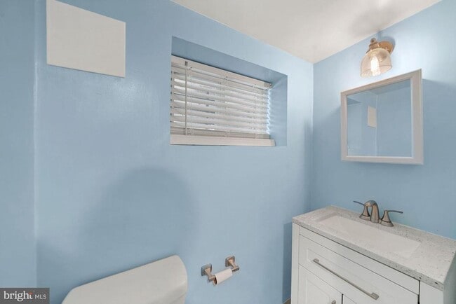 Building Photo - 747 Kentucky Ave SE