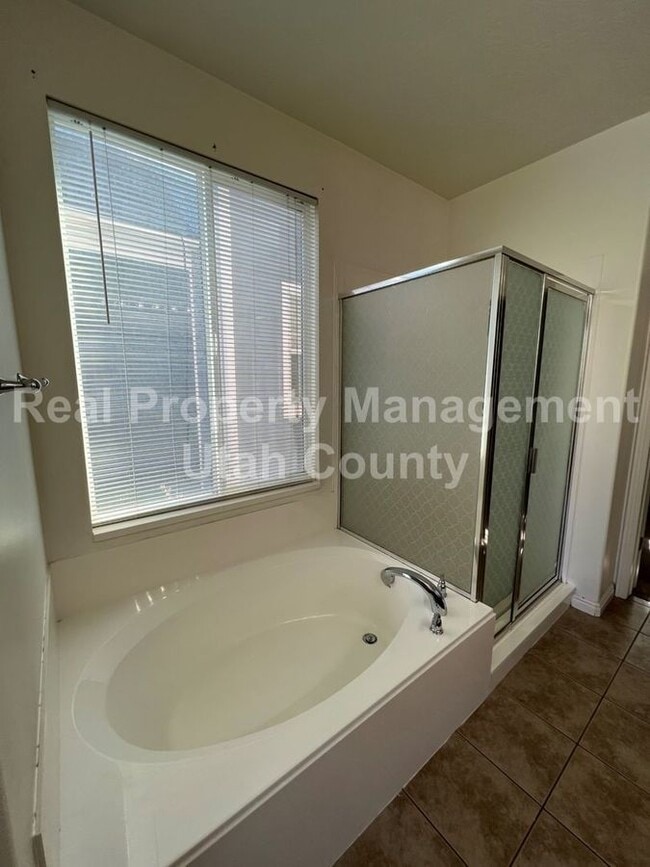 Building Photo - 11438 Open View Ln