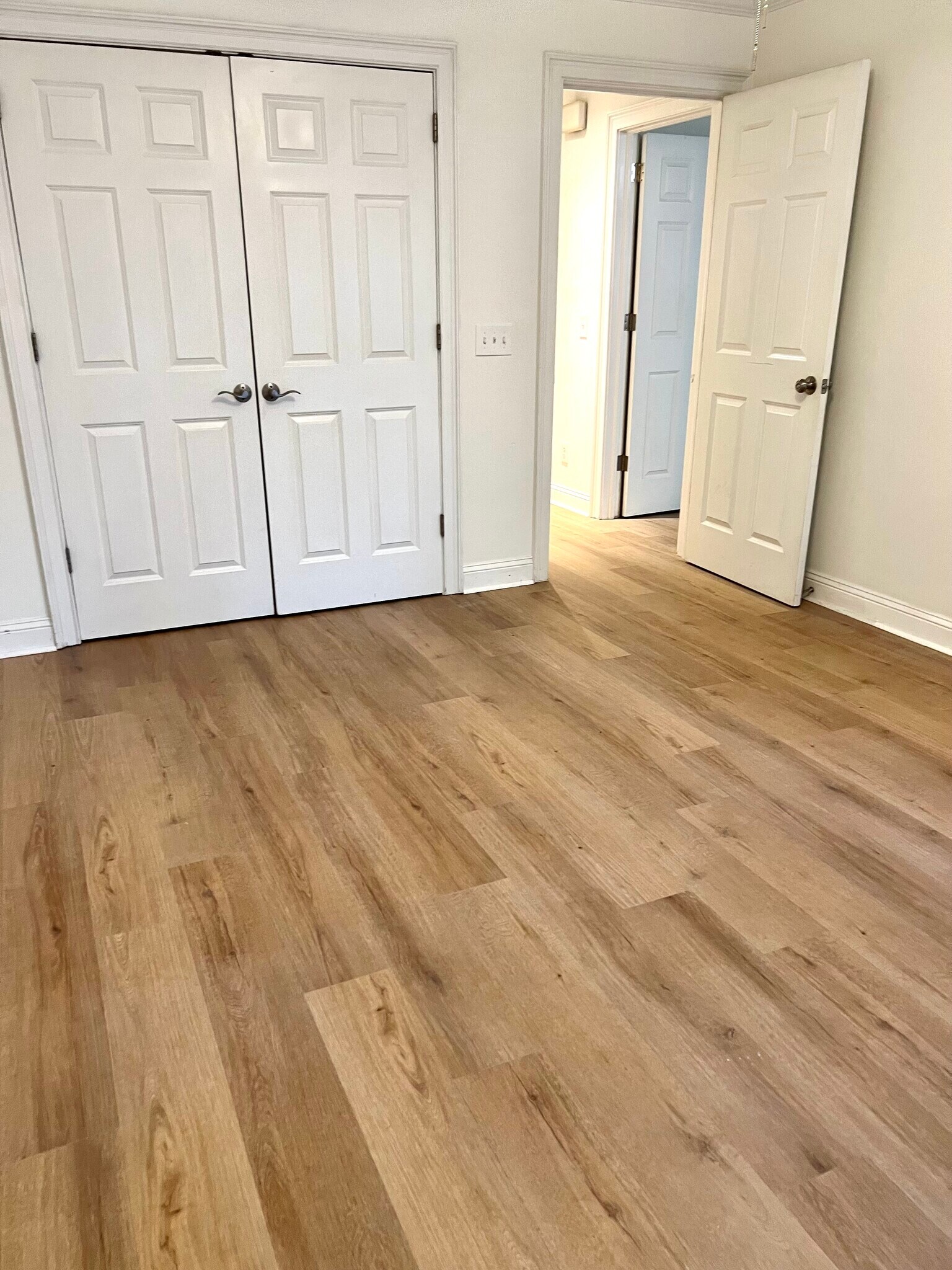 Building Photo - 317 W Taylor St