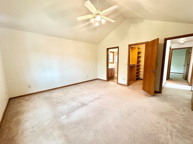 Building Photo - 1456 Meadowcreek Ct