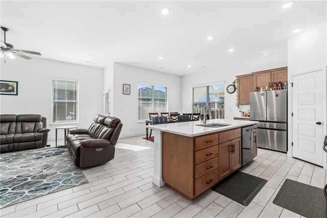 Building Photo - 2061 Periwinkle Pl