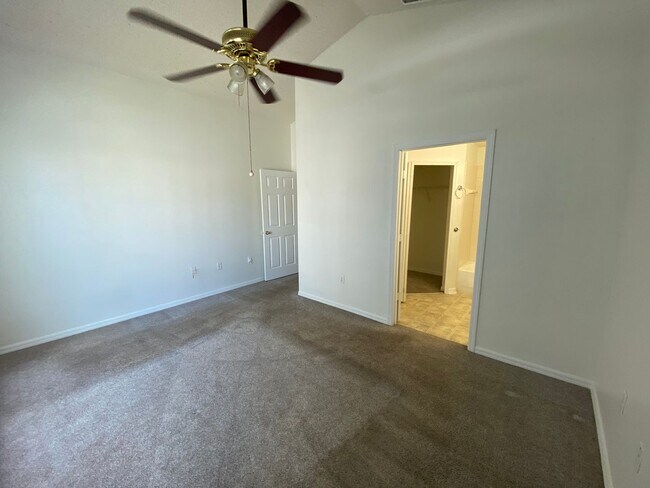 Building Photo - 4 Bedroom Pool Home in Davenport, FL