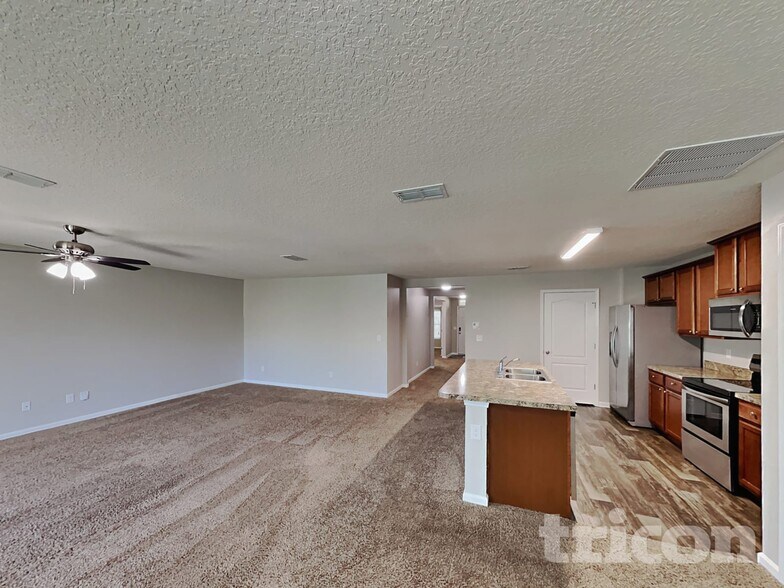 Building Photo - 464 Harley Dr