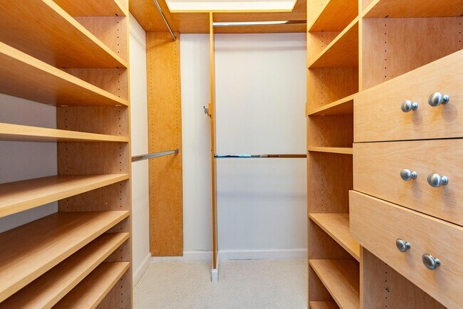 Building Photo - 380 NW 67th St