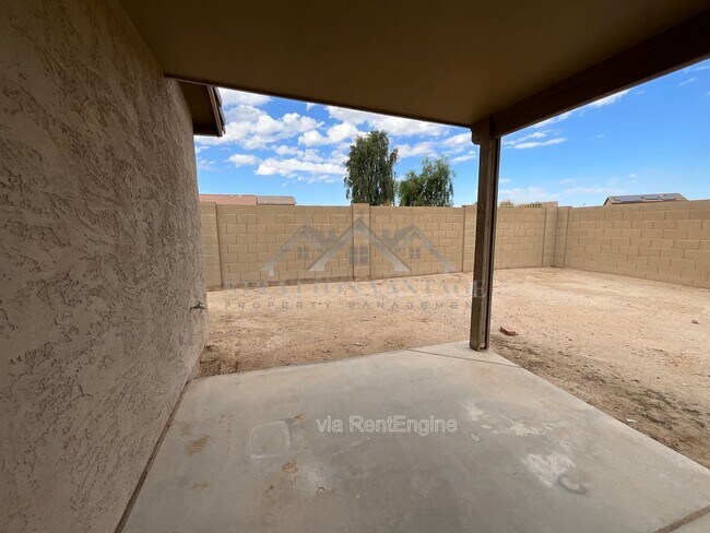 Building Photo - 25654 W Satellite Ln