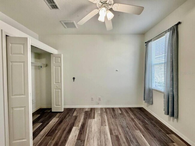 Building Photo - 10226 Evergreen Hill Dr