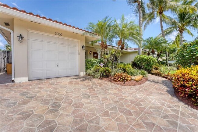 Building Photo - 2000 Admirals Way