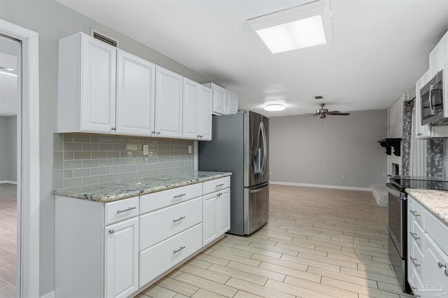 Building Photo - 3066 Rosa Del Villa Dr