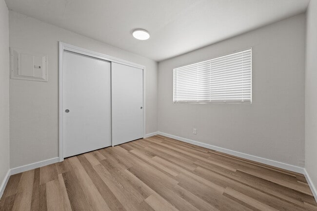 Building Photo - Cascade Apartments