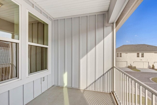 Building Photo - Nocatee Townhouse in West End!
