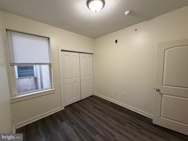 Building Photo - 1535 Cecil B. Moore Ave