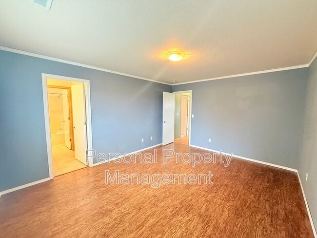 Building Photo - 5602 NE 64th Street