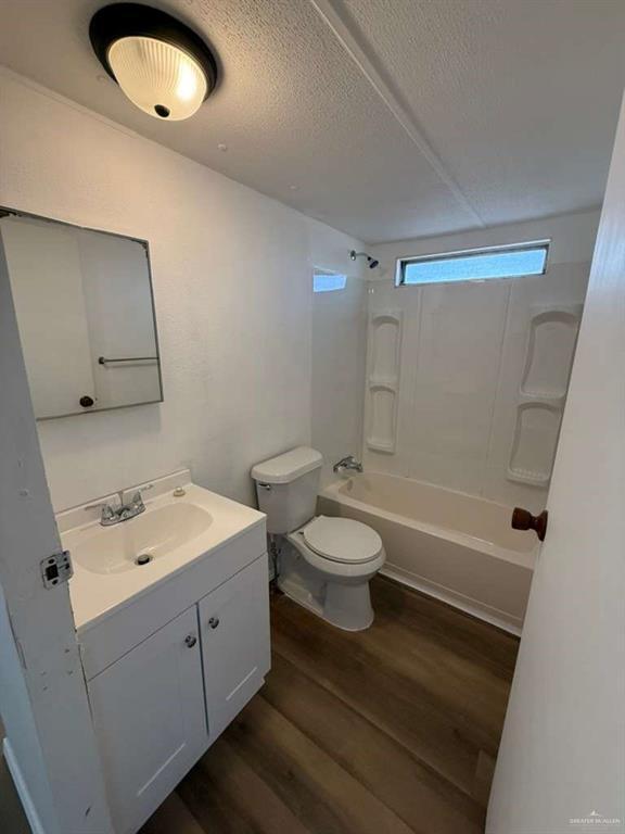 Building Photo - 11 Sunset St