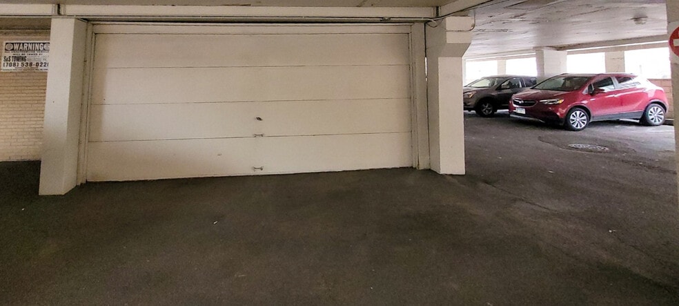Building Photo - 7929 W Grand Ave