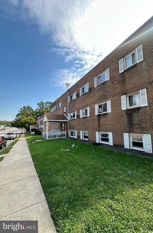 Building Photo - 7913 Dungan Rd