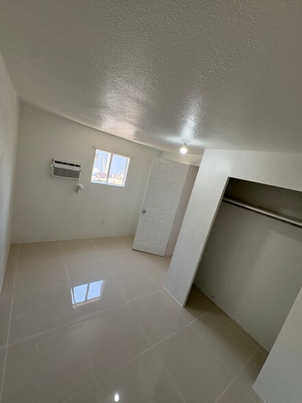 Building Photo - 1331 SW 129th Ave