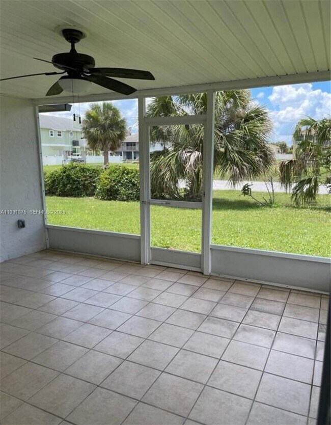 Building Photo - 7332 Mako Dr