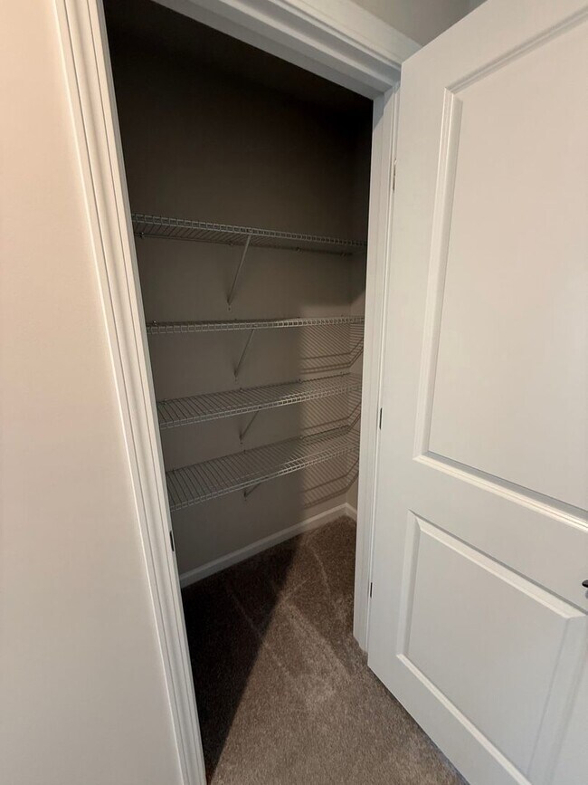 Building Photo - 749 Count Fleet Ct