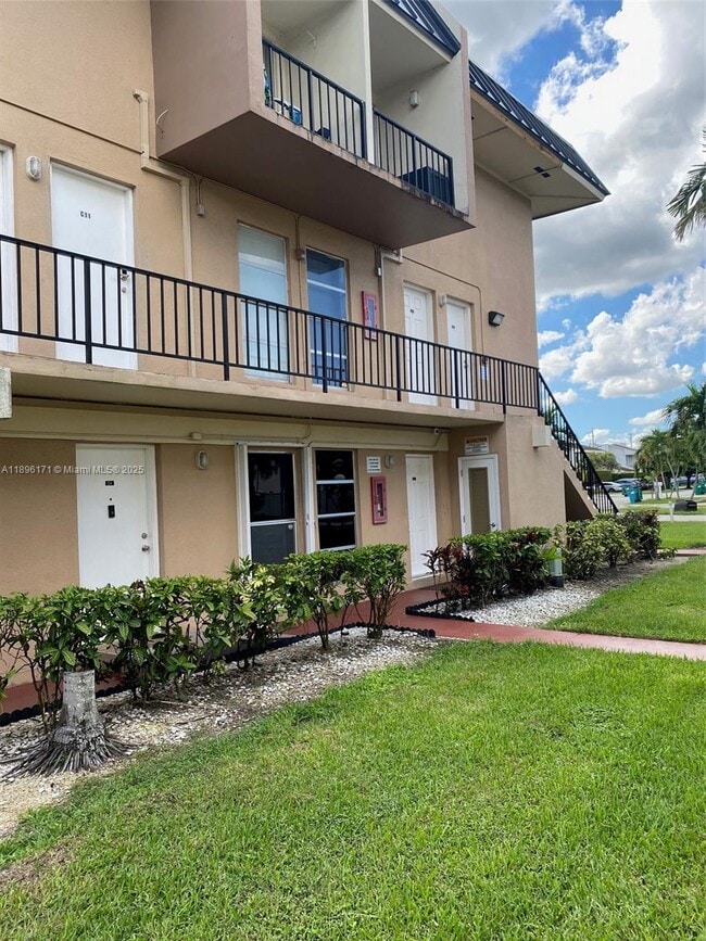 Primary Photo - 3901 SW 109th Ave