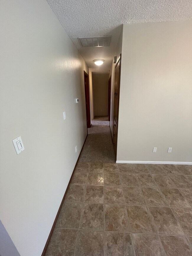 Building Photo - Amazing Freshly Updated Four Bedroom Two Bath Home In Amazing Lebanon Location!