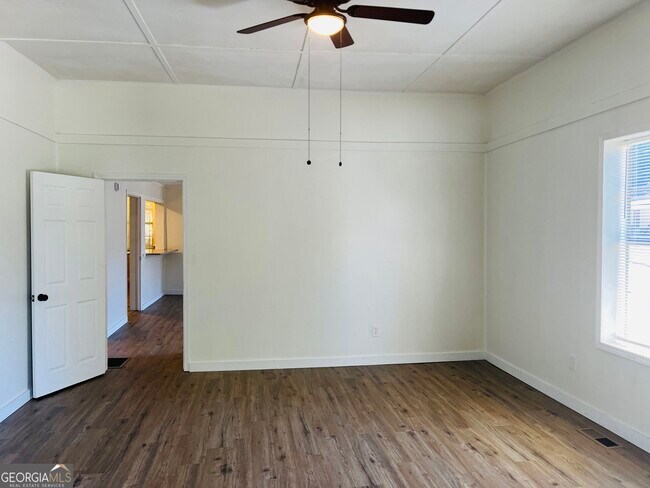 Building Photo - 1405 Austin St