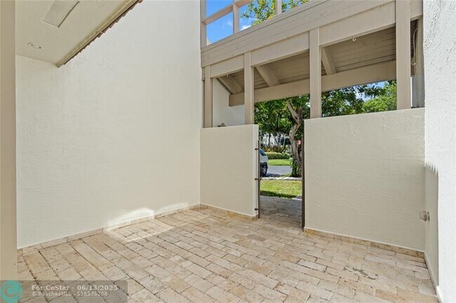 Building Photo - 10235 NW 46th St