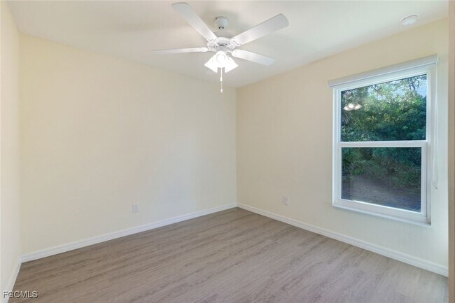 Building Photo - 5038 Tradewinds Cir