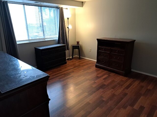 Building Photo - 27512 Evergreen Run