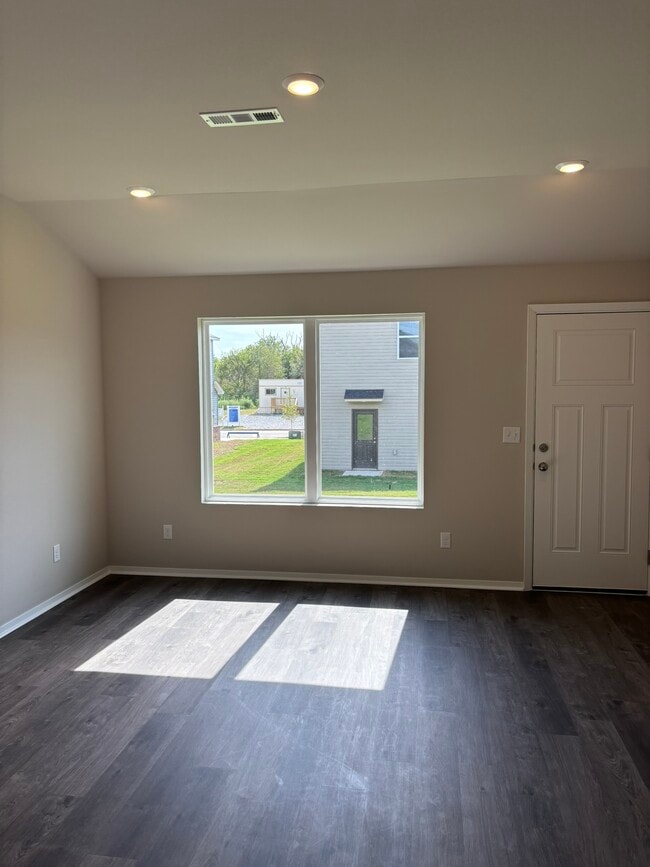 Building Photo - 3412 SW Adoration St