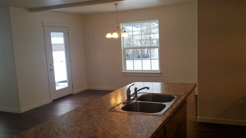 Building Photo - 38 Muskrat Dr