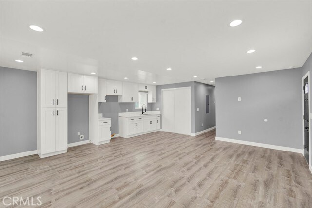 Building Photo - 5646 Deodar St