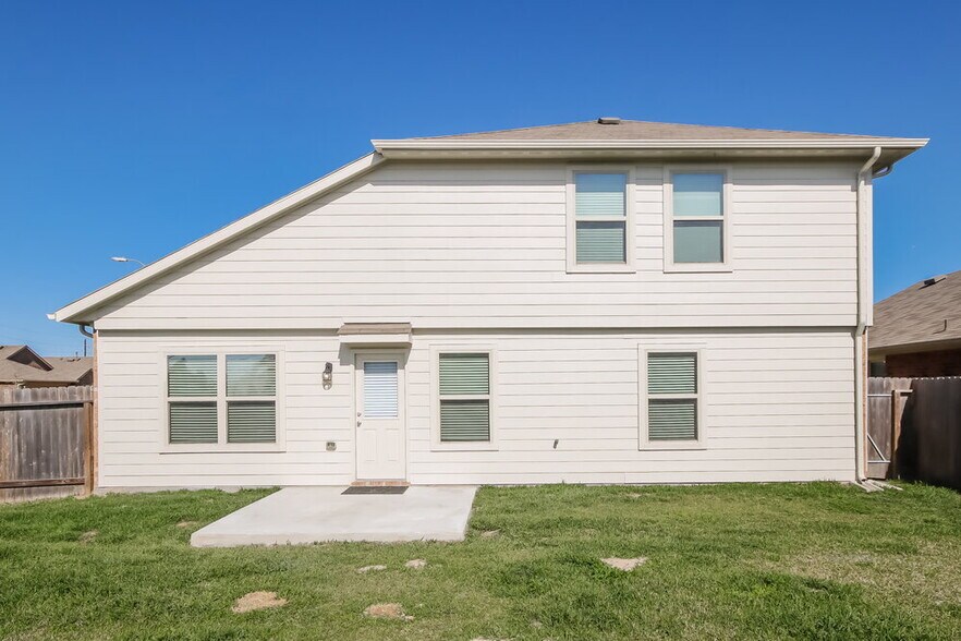 Building Photo - 2602 Ski Lodge Dr