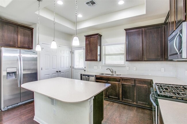 Building Photo - 9804 Tolima Dr