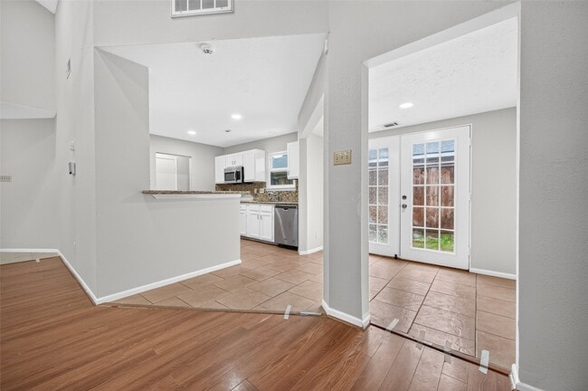 Building Photo - 10419 Appleridge Dr