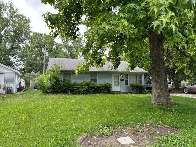 Primary Photo - 1405 Holly Hill Dr