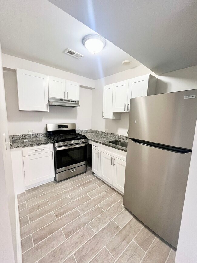 Building Photo - 3939 W Iowa St