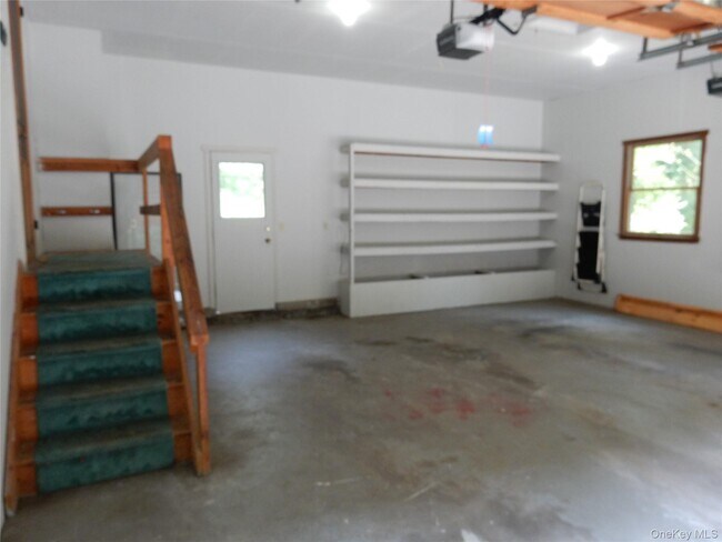 Building Photo - 104 County Rd 65