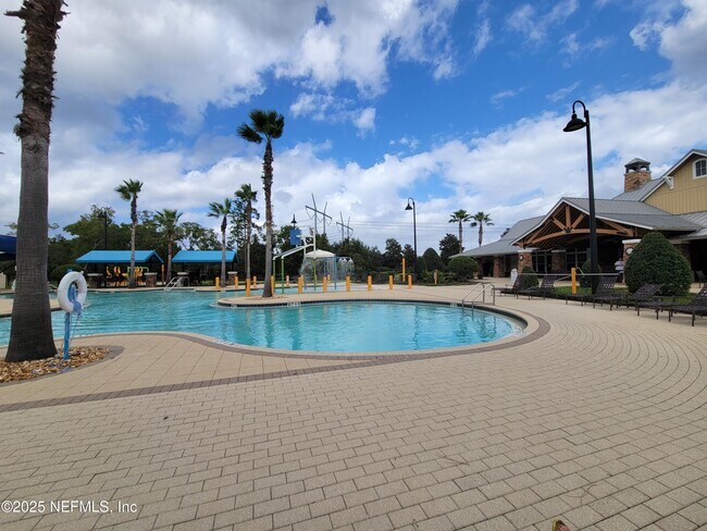 Building Photo - 4447 Oak Moss Loop