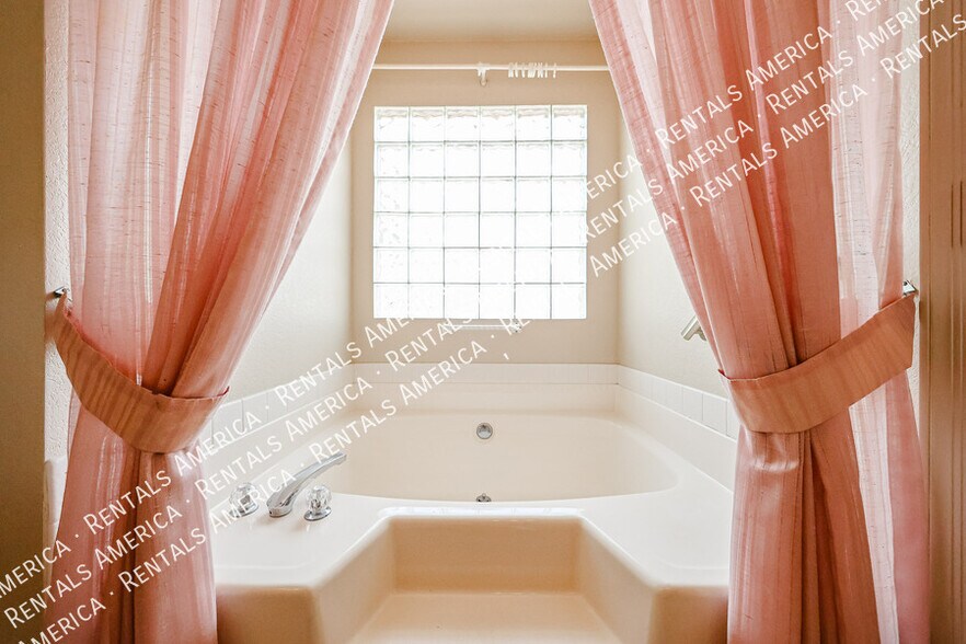 Building Photo - 2720 Leisure World