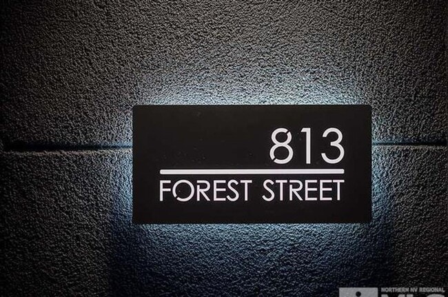 Building Photo - Modern Midtown Living