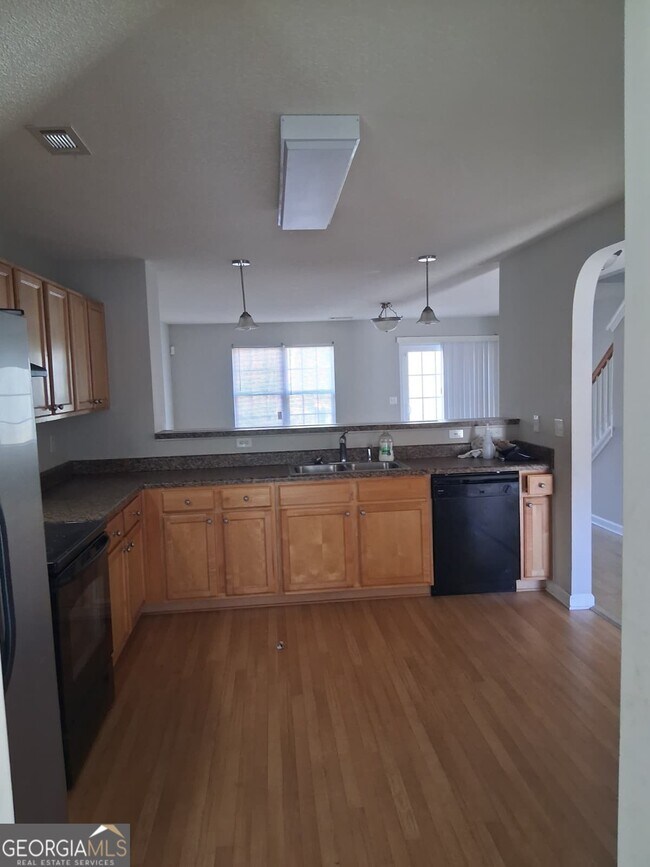 Building Photo - 161 Shenandoah Dr