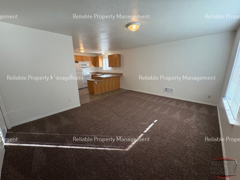 Building Photo - 3723 Deloy Dr