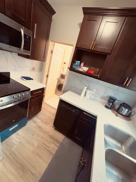 Building Photo - 4204 Letitia Ave S