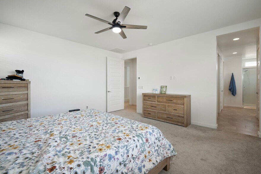 Building Photo - 3110 E Hayfield Way